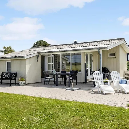 3 Bedroom Beautiful In 別荘